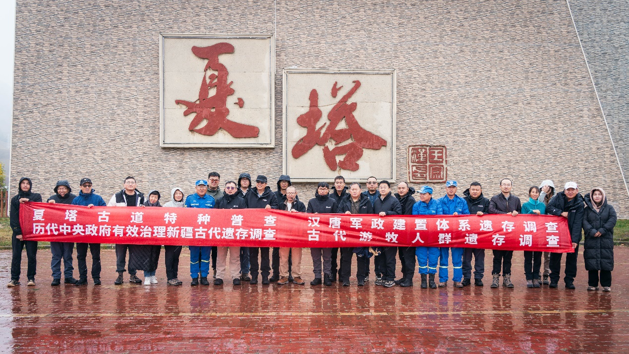 图片包含 建筑, 小孩, 人们, 水

描述已自动生成