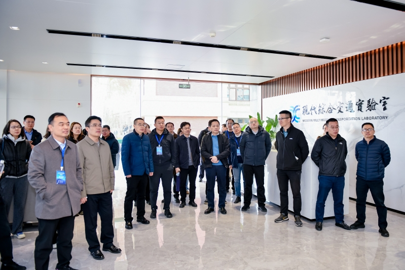 凝聚青春智慧 共绘交通未来——中国公路学会青年专家委员会2025年年会暨公路科技青年论坛在南京成功举办