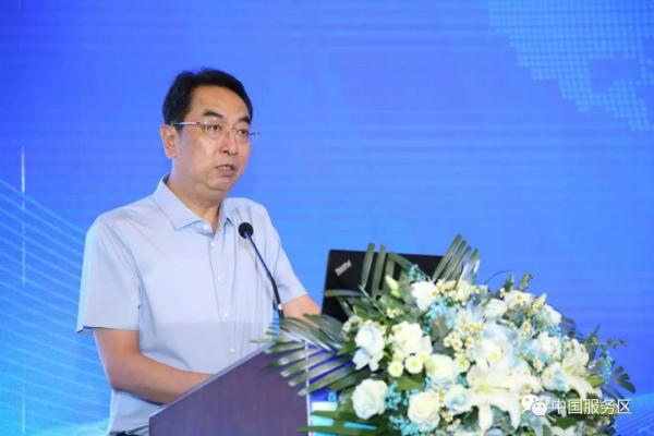 上稿图片2-山东高速集团有限公司党委书记、董事长周勇致辞(1).jpg